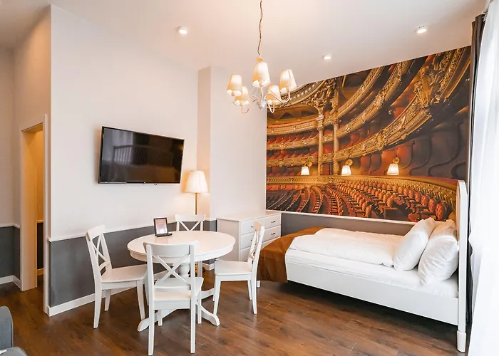 Revelton Aparthotel 4*