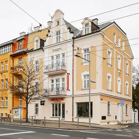 Revelton Lägenhetshotell Mariánské Lázně