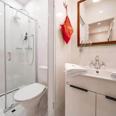 Hotel apartamentowy Revelton